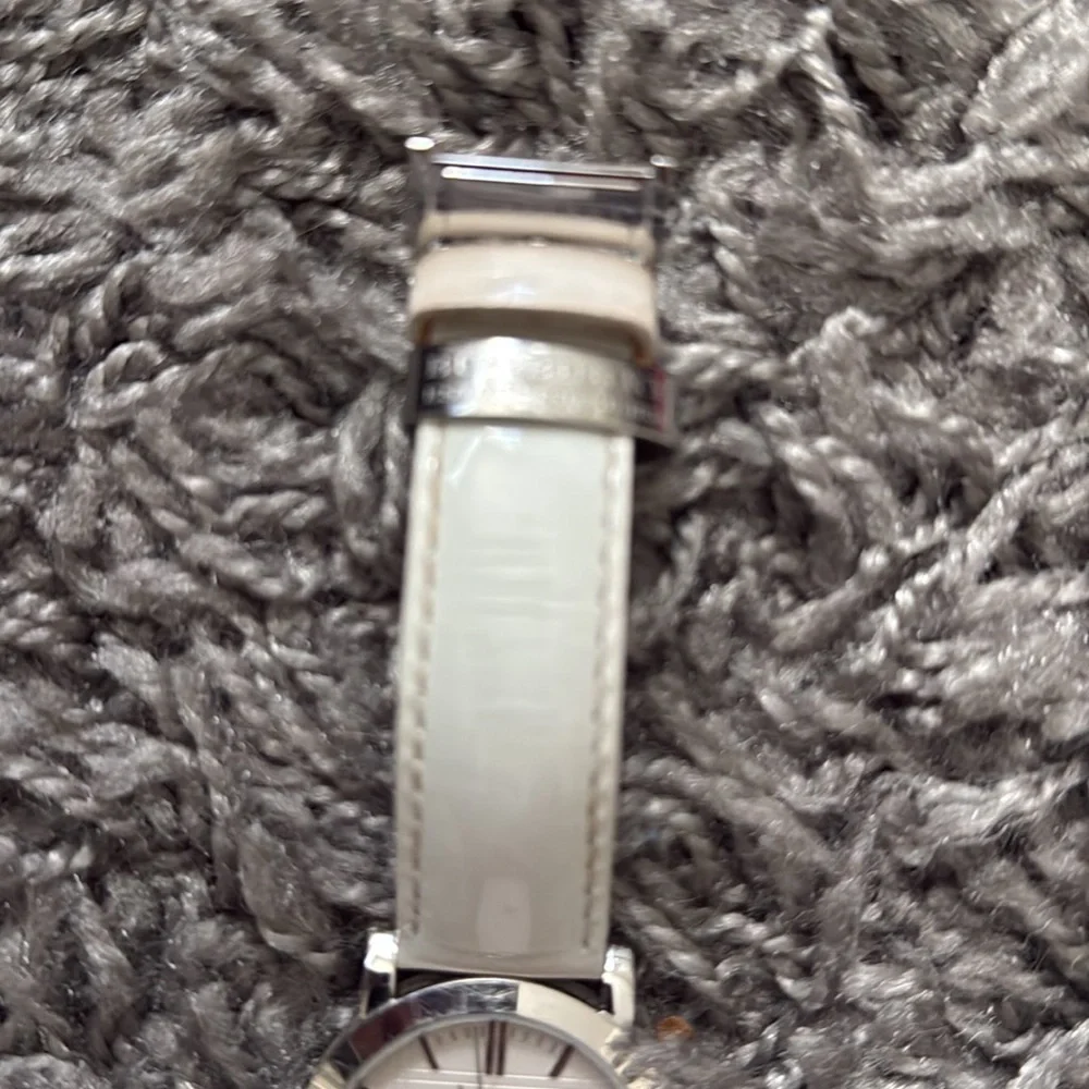 Burberry BU1380 Swiss Made 50M/165 Feet Watch Wristwatch
